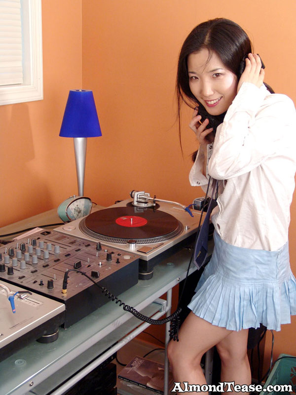 Almond Tease DJ Striptease